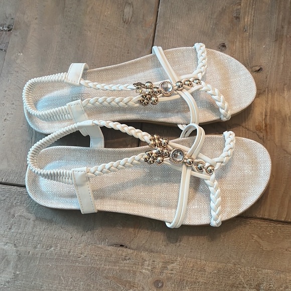 Aster June White braided rhinestones beautiful brand new sandals - Picture 3 of 4